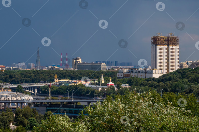 Скачать Вид на Москву с высоты птичьего полета. Центр Москвы фотосток Ozero