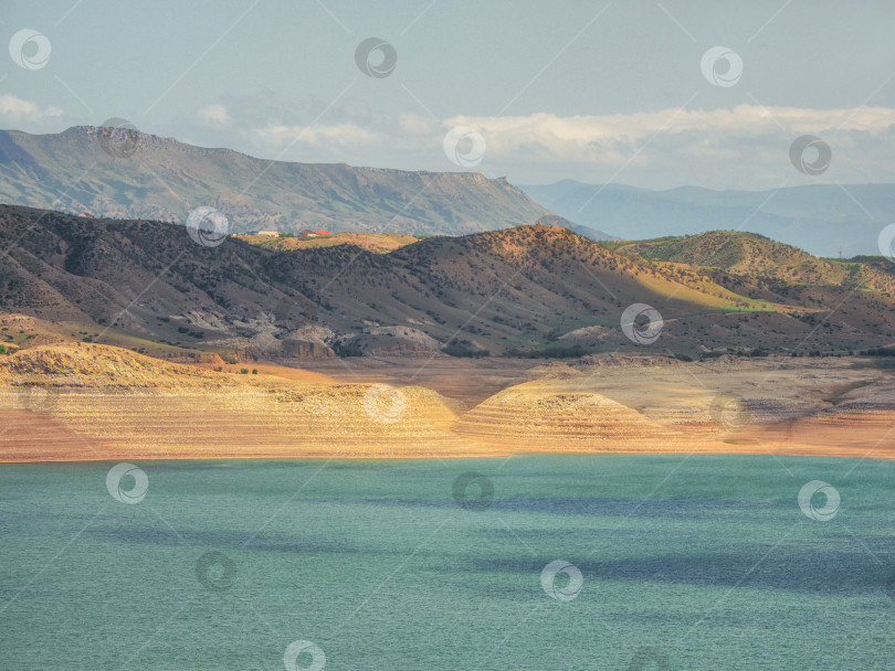 Скачать Футуристические виды на каньон и водохранилище. Чиркейское водохранилище - крупнейший искусственный водоем на Кавказе. Дагестан фотосток Ozero