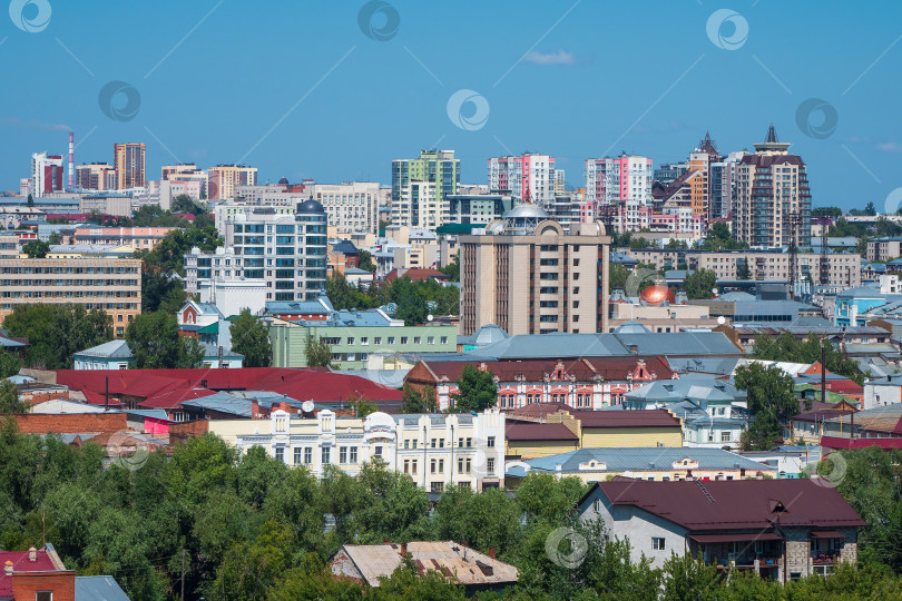 Скачать Вид на современный город, городской фон нового микрорайона. фотосток Ozero