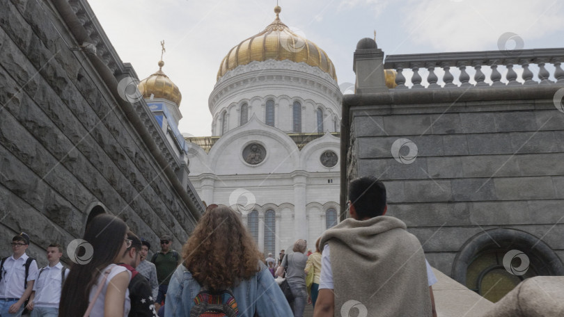 Скачать МОСКВА, РОССИЯ, 27 мая 2019 года: Православный храм Христа Спасителя. Москва. В весенний день фотосток Ozero