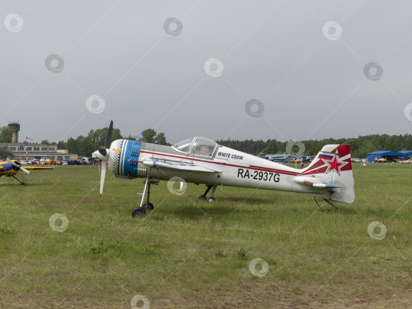 Скачать МОСКОВСКАЯ ОБЛАСТЬ, аэродром ЧЕРНОЕ 22 мая 2021 года: самолет SP-55M the Sky aviation festival, теория и практика фотосток Ozero