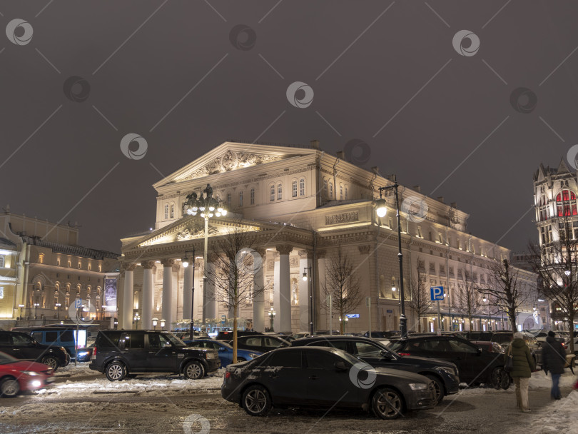 Скачать МОСКВА - 29 ДЕКАБРЯ Большой театр в Москве, Россия 29 декабря 2021 года в Москве, Россия фотосток Ozero