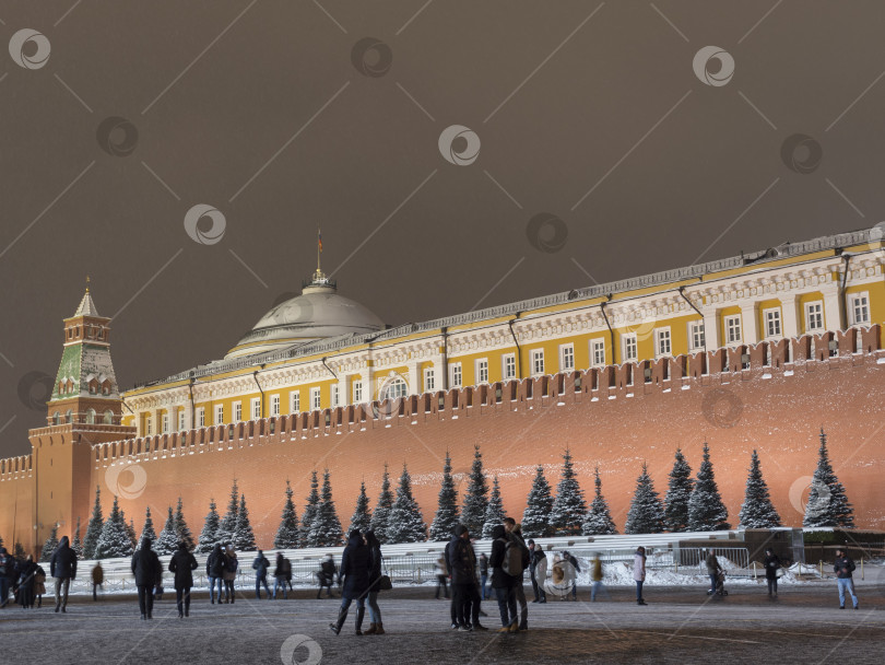 Скачать Кремль, Москва, купол здания Сената, башня российского флага фотосток Ozero