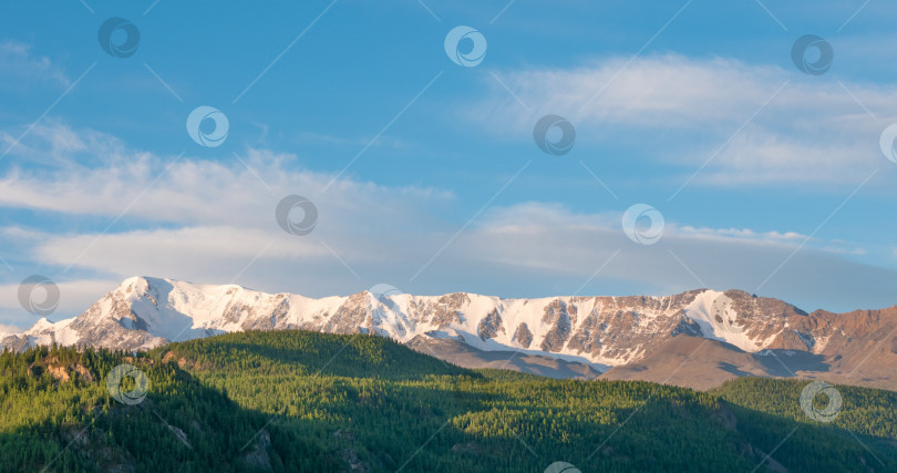 Скачать пейзаж Горного Алтая. Сибирь, Россия фотосток Ozero