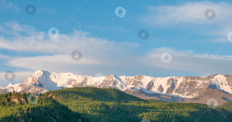 Скачать пейзаж Горного Алтая. Сибирь, Россия фотосток Ozero