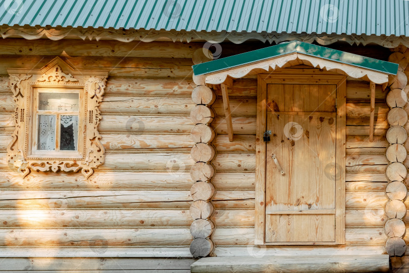 Скачать русский деревянный дом. традиции России. Деревянные окна. Бревенчатый дом. фотосток Ozero