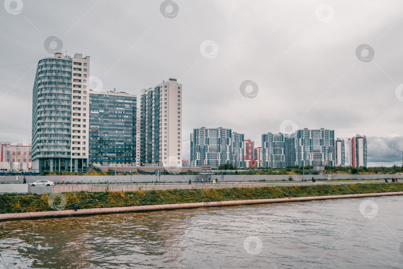 Скачать Жилой микрорайон на юго-западе Санкт-Петербурга фотосток Ozero