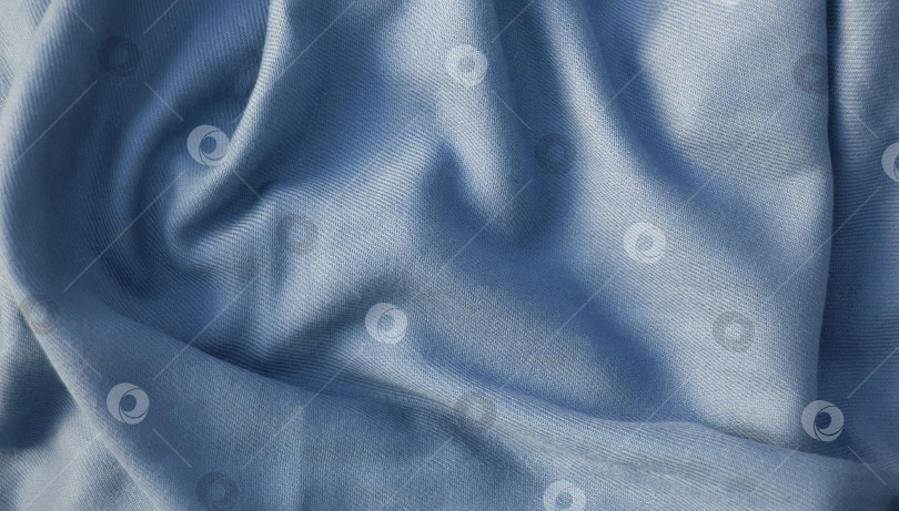 Скачать фон из голубой ткани, шелковая ткань, текстура атласного текстиля, абстрактный фон, роскошный фон фотосток Ozero
