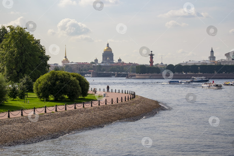 Скачать Прекрасный вид на российский город Санкт-Петербург фотосток Ozero