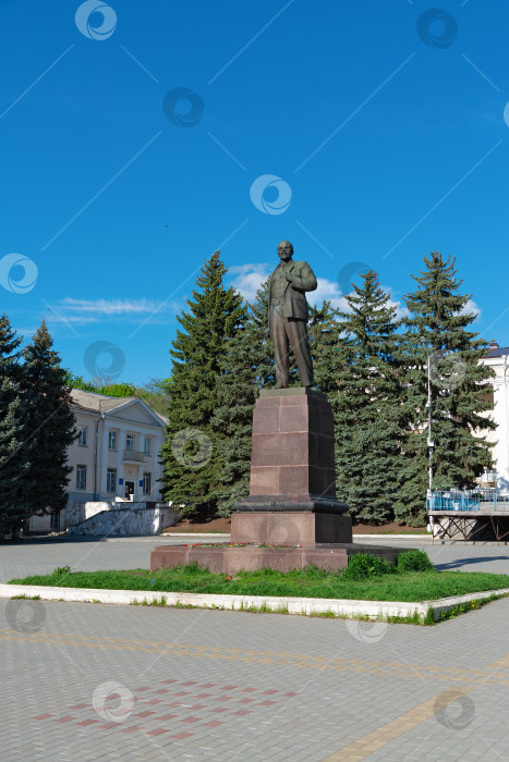 Скачать Площадь Ленина в городе Лермонтов, Россия - 2 мая 2021 года фотосток Ozero