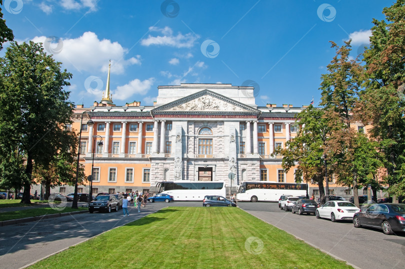 Скачать Санкт-Петербург, Россия - Михайловский замок. фотосток Ozero