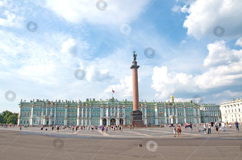 Скачать Санкт-Петербург, Россия - Зимний дворец Эрмитаж. фотосток Ozero