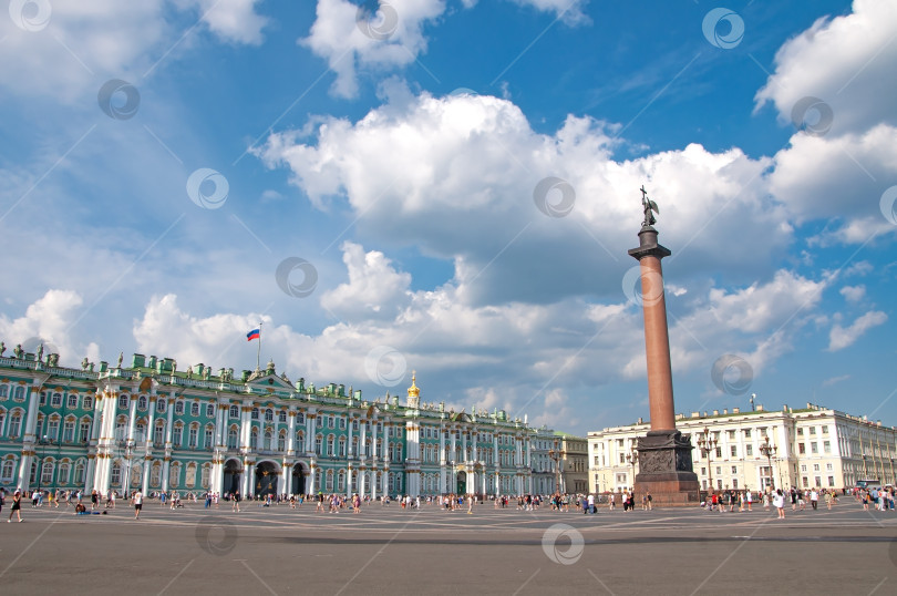 Скачать Санкт-Петербург, Россия - Зимний дворец Эрмитаж. фотосток Ozero