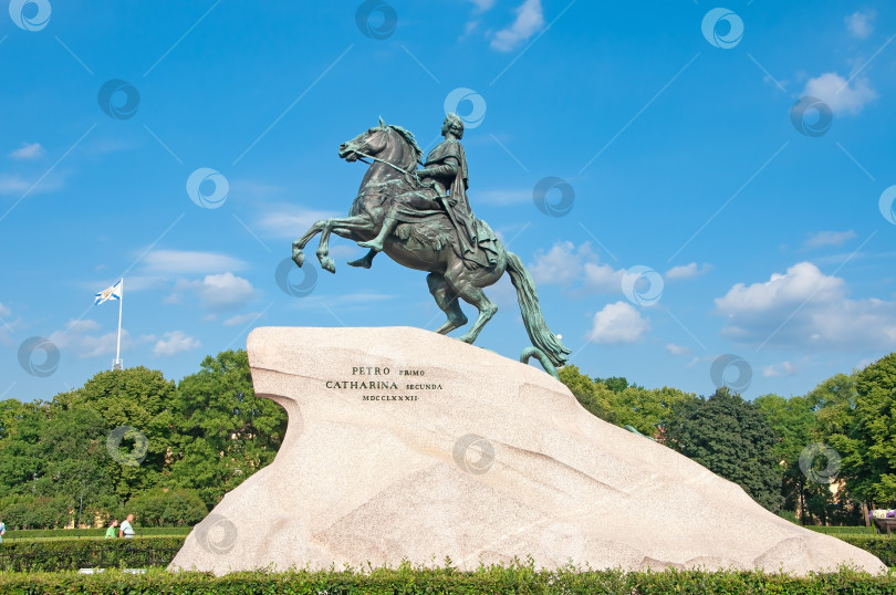 Скачать Санкт-Петербург, Россия - Памятник Медному всаднику. фотосток Ozero