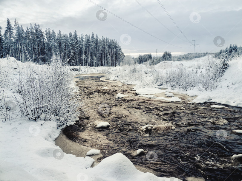 Скачать Электростанции в заснеженных северных горах. фотосток Ozero