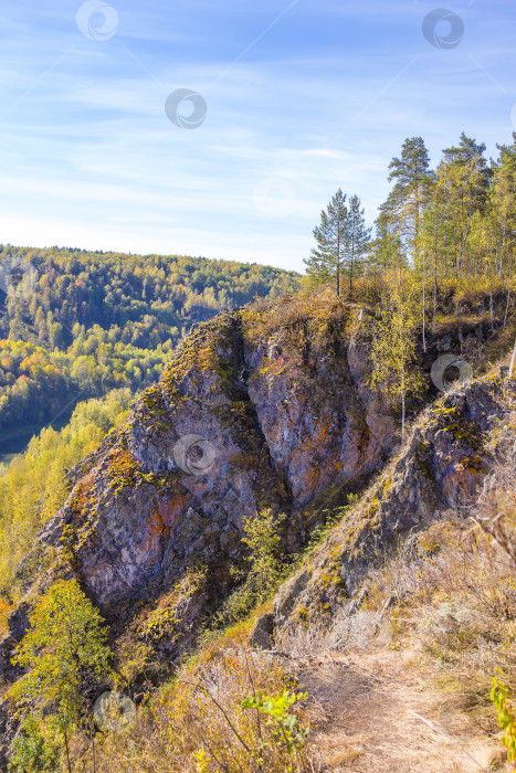 Скачать Осенний пейзаж в горах Берда. Сибирь, Россия фотосток Ozero