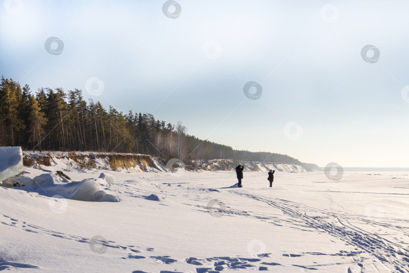 Скачать Побережье Обского водохранилища зимой фотосток Ozero