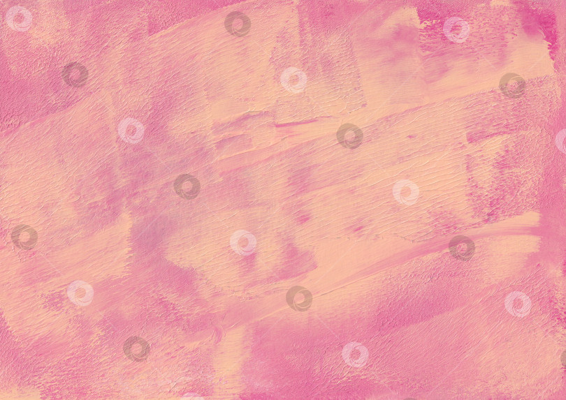 Скачать Абстрактный текстурированный фон пастельно-розового и кремового цветов. Мазки кистью по бумаге. Современное искусство. Фон с ручной росписью фотосток Ozero