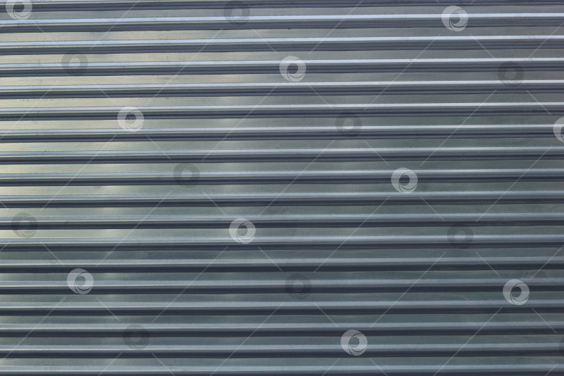 Скачать Фотография абстрактного металлического забора в горизонтальные полосы. фотосток Ozero