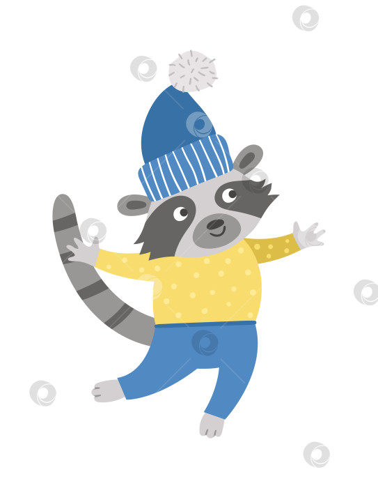 Скачать Векторный енот в синей шапке и желтом свитере. Симпатичная иллюстрация зимнего животного. Забавный дизайн рождественской открытки. Новогодний принт с улыбающимся персонажем фотосток Ozero