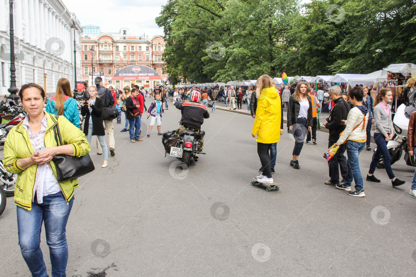 Скачать Люди на фестивале Harley Davidson. фотосток Ozero