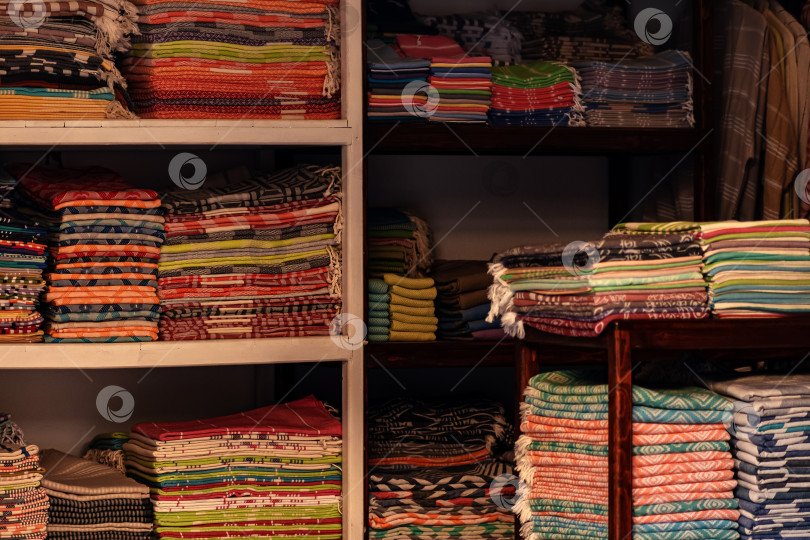 Скачать интерьер магазина винтажного текстиля фотосток Ozero