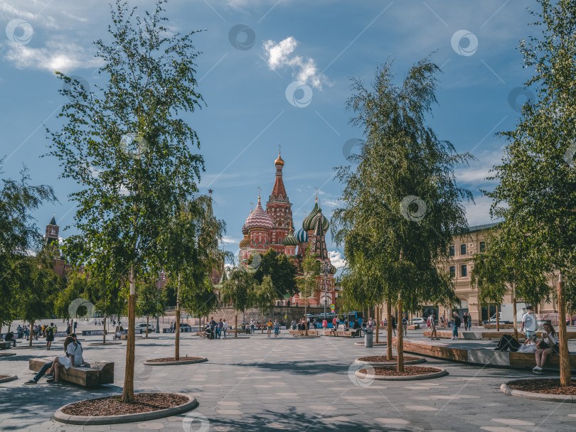 Скачать Россия, Москва, 31 июля 2020 года. Московский Кремль, прекрасный вид на архитектурный комплекс Московского Кремля в погожий солнечный день фотосток Ozero