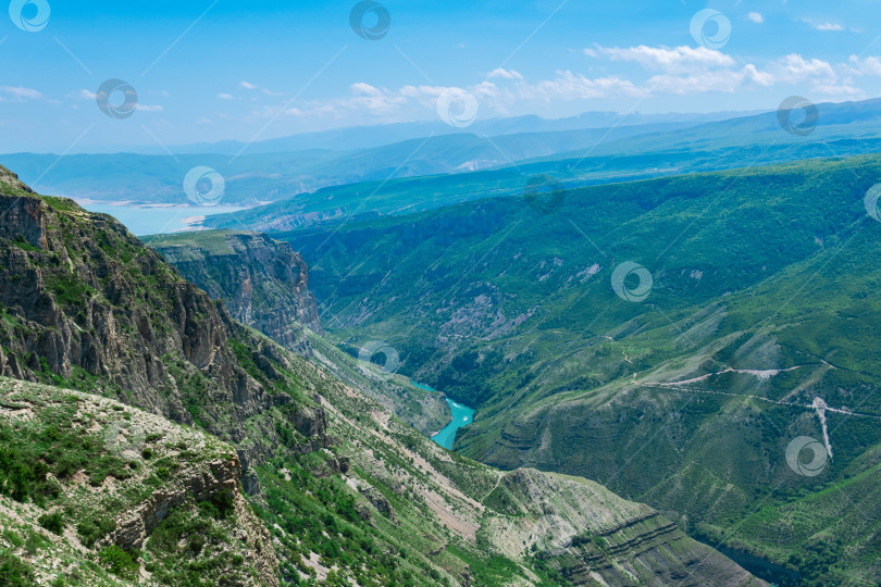 Скачать горный пейзаж, вид на каньон реки Сулак в Дагестане фотосток Ozero