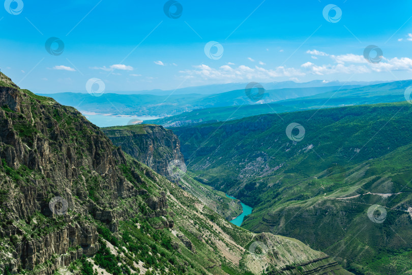 Скачать горный пейзаж, вид на каньон реки Сулак в Дагестане фотосток Ozero