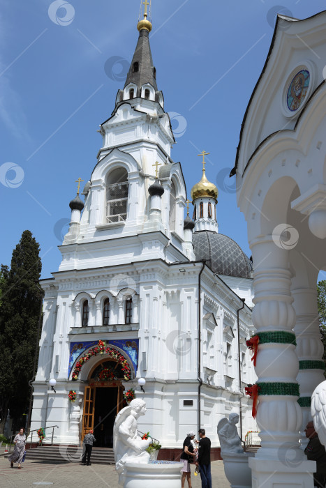 Скачать Церковь Архангела Михаила в Сочи, Россия. фотосток Ozero