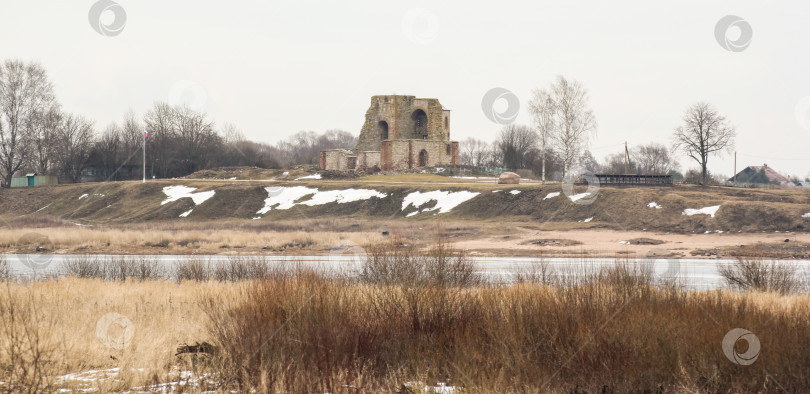 Скачать Поселение Рюриковичей на берегу реки. фотосток Ozero