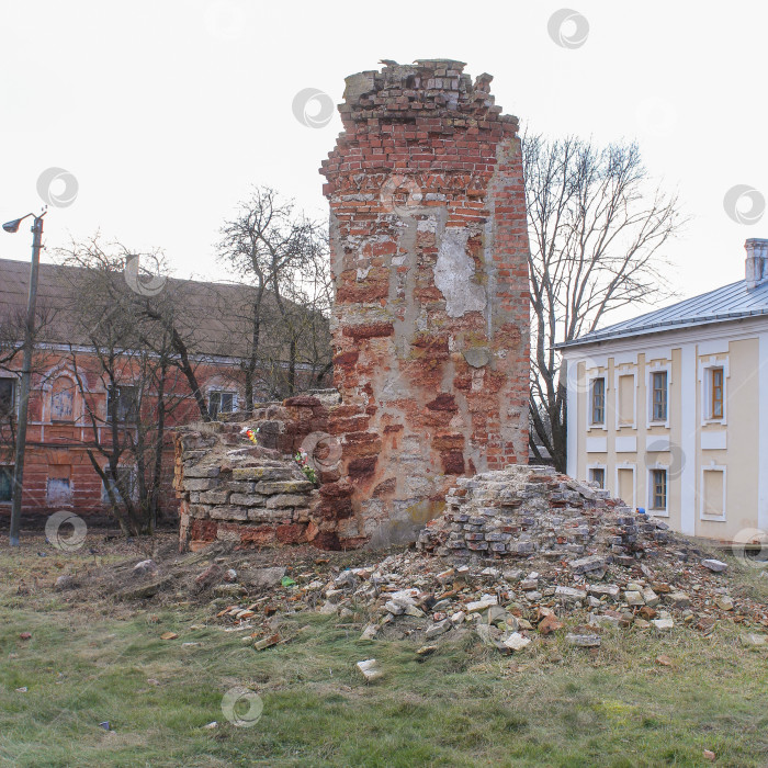 Скачать Древние руины в Новгороде. фотосток Ozero