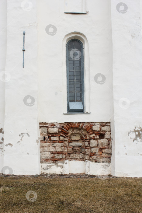 Скачать Фрагмент древней каменной кладки в стене церкви. фотосток Ozero