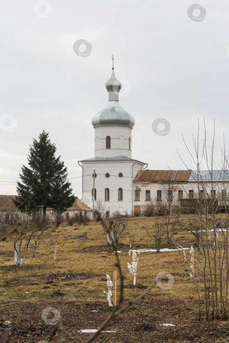 Скачать Частично завершает башню Георгиевский монастырь. фотосток Ozero