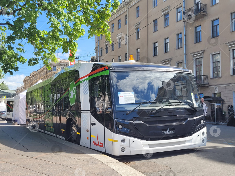 Скачать Автобус для платформ на международном транспортном фестивале SPbTransportFest в Санкт-Петербурге, 2023 фотосток Ozero