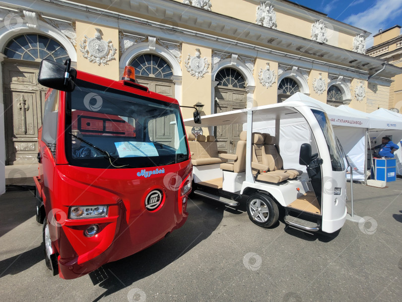 Скачать Автобусы "Муравей" на международном транспортном фестивале SPbTransportFest в Санкт-Петербурге, 2023 фотосток Ozero