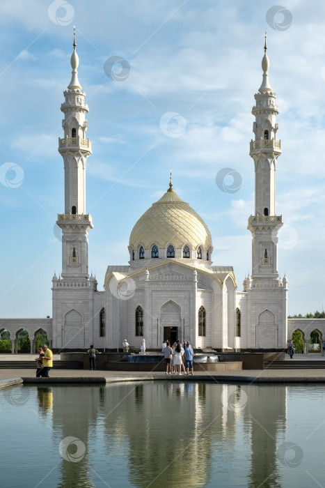 Скачать Вид на Белую мечеть. фотосток Ozero