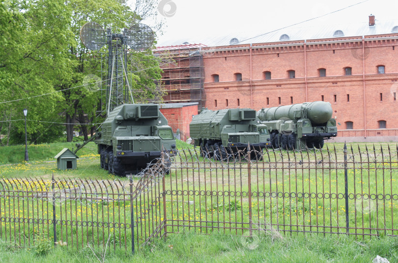 Скачать Военные машины стратегического назначения. фотосток Ozero