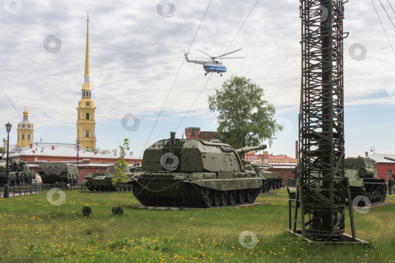 Скачать Экспозиция военной техники. фотосток Ozero