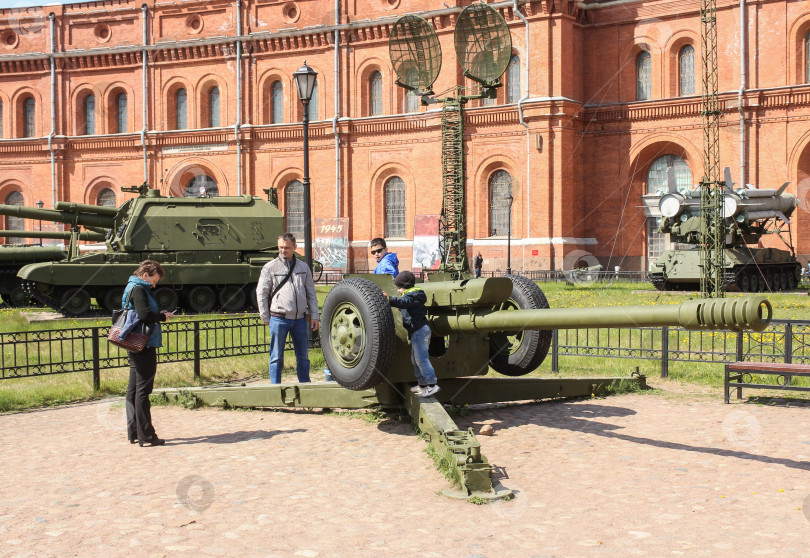 Скачать Семейство гаубиц Д-30. фотосток Ozero