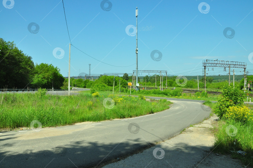 Скачать Две дороги железная и асфальтовая фотосток Ozero