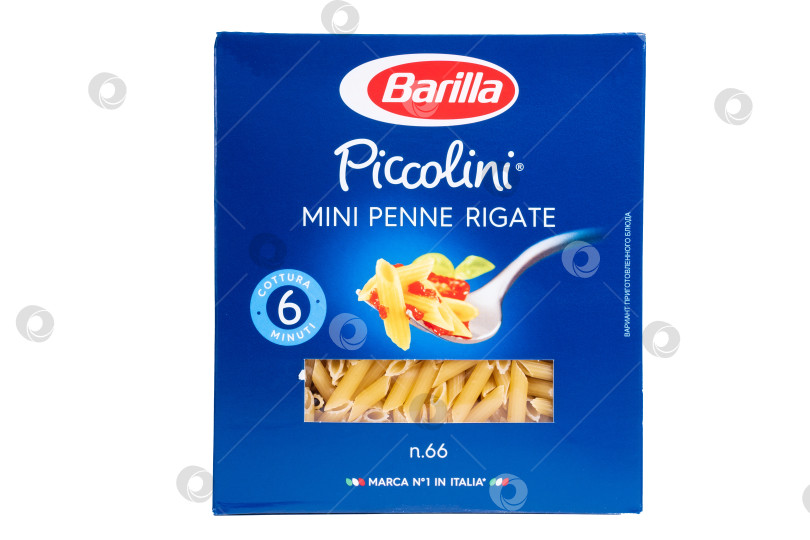 Скачать Тюмень, Россия - 25 мая 2021 г.: Пакет Barilla, выделенный на белом фоне. фотосток Ozero