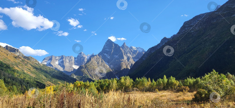 Скачать Горный пейзаж фотосток Ozero