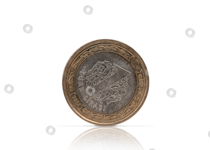 Скачать турецкая лира, монета из белого и желтого металла, предназначенная для вырезки на белом фоне фотосток Ozero