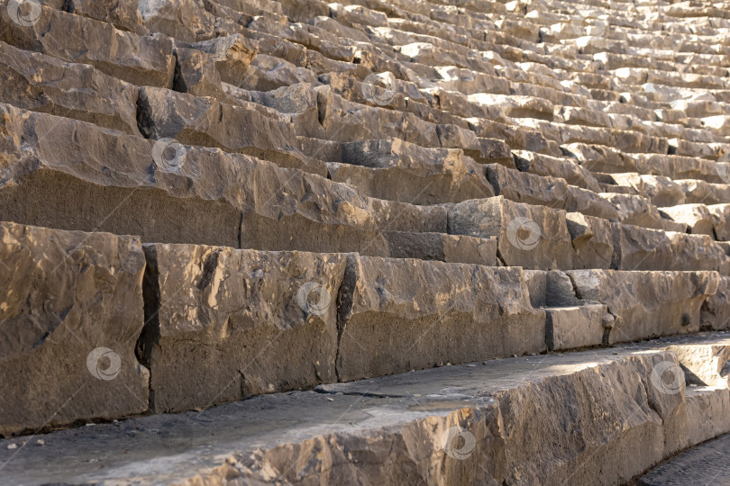 Скачать старые каменные ступени - трибуны древнего театра фотосток Ozero