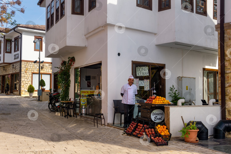 Скачать небольшой уличный ресторан быстрого питания в Сиде, Турция фотосток Ozero