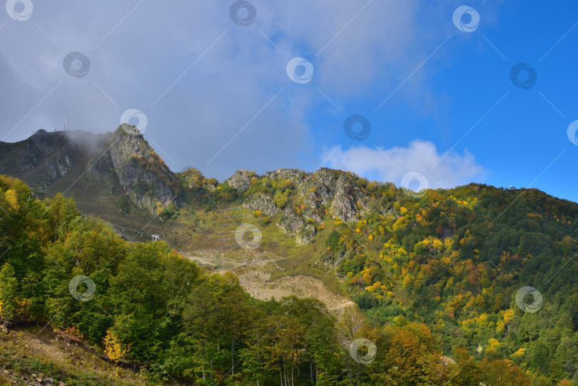 Скачать Осень в горах Кавказа. фотосток Ozero