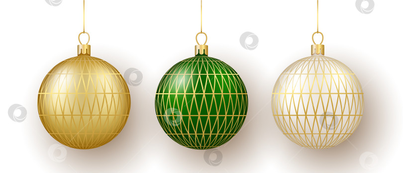 Скачать Рождественский и новогодний декор. Набор золотых, белых и зеленых шариков с орнаментом на ленте. фотосток Ozero