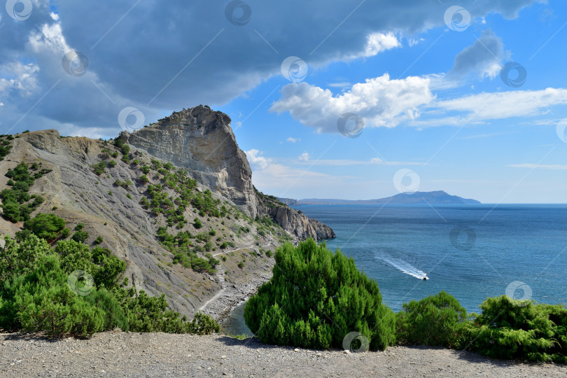 Скачать горы на побережье Черного моря фотосток Ozero