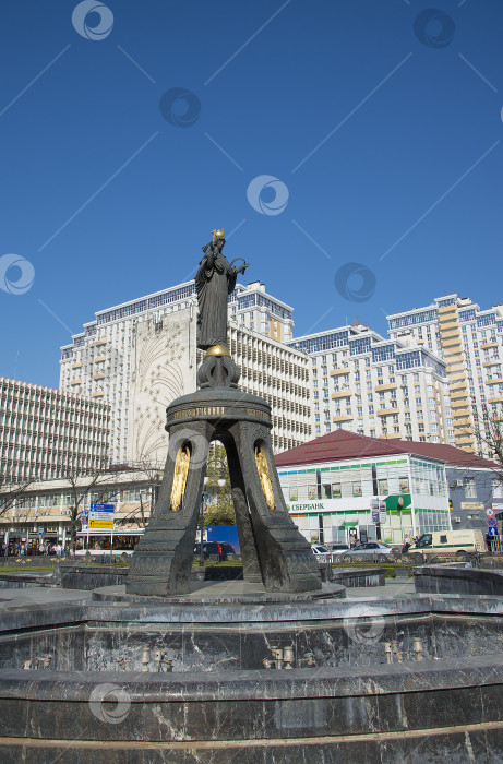 Скачать Памятник святой великомученице Екатерине в городе Краснодаре на улице Красной, Россия фотосток Ozero